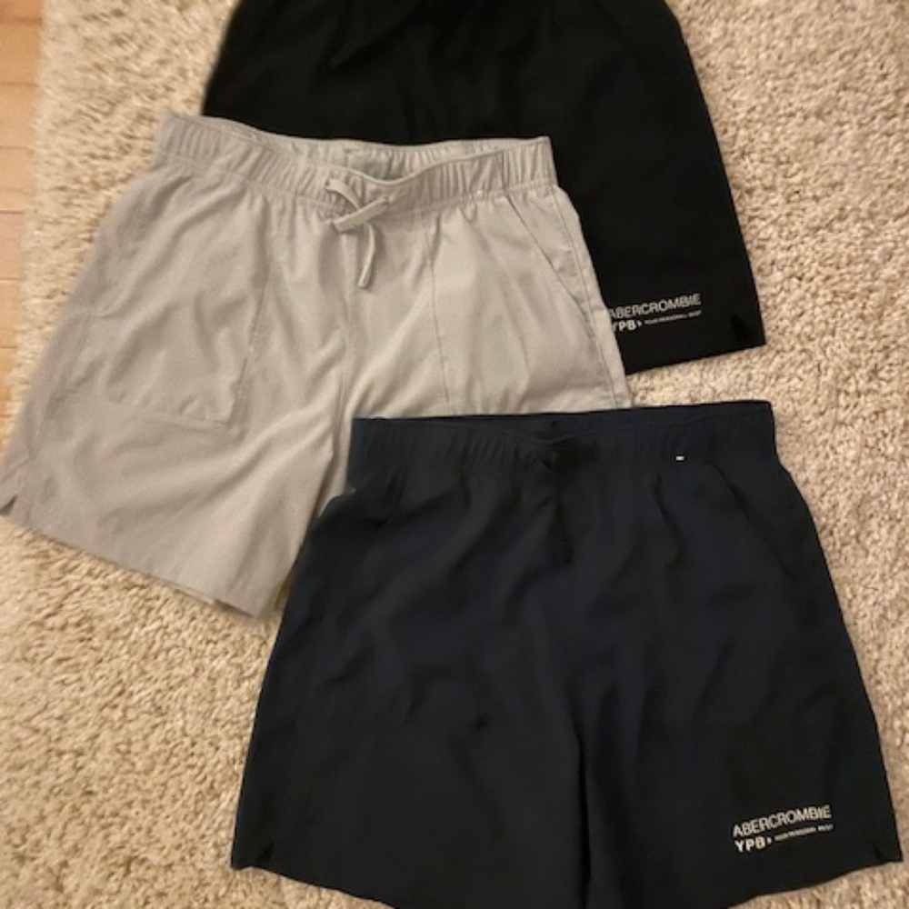 Abercrombie BOYS 3 PAIRS motion short SIZE 11/12